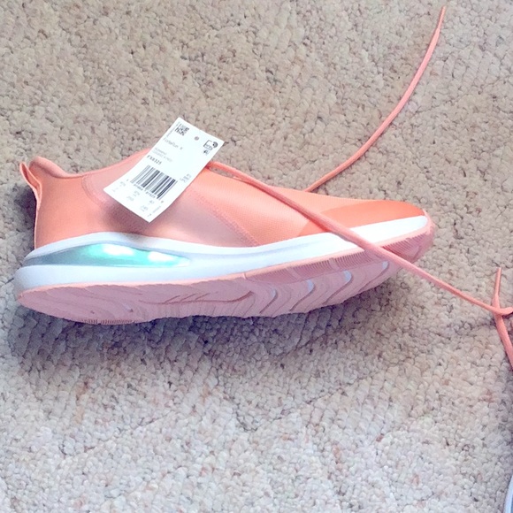🌟 Last chance sale! 💜 Adidas Cloudfoam peach colored sneakers! Size 7🍑 - Picture 4 of 9